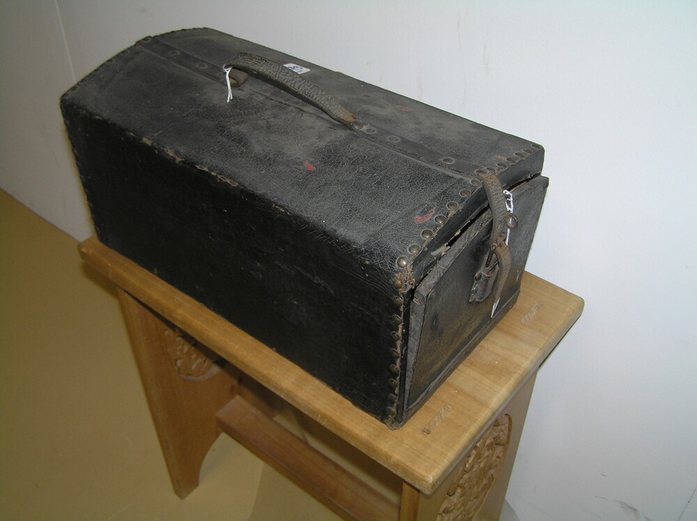 koffer, brievenkistje